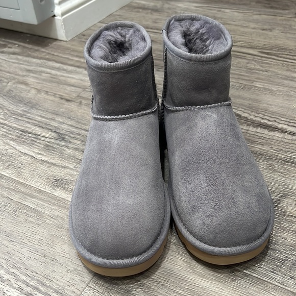 New UGG Gray Classic Mini Boots - Picture 2 of 10